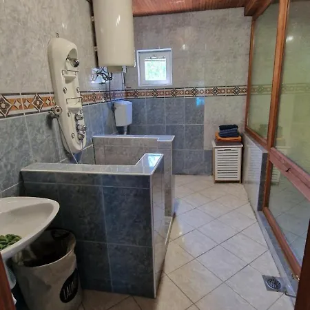 Holiday home Blue Lake Ledinci